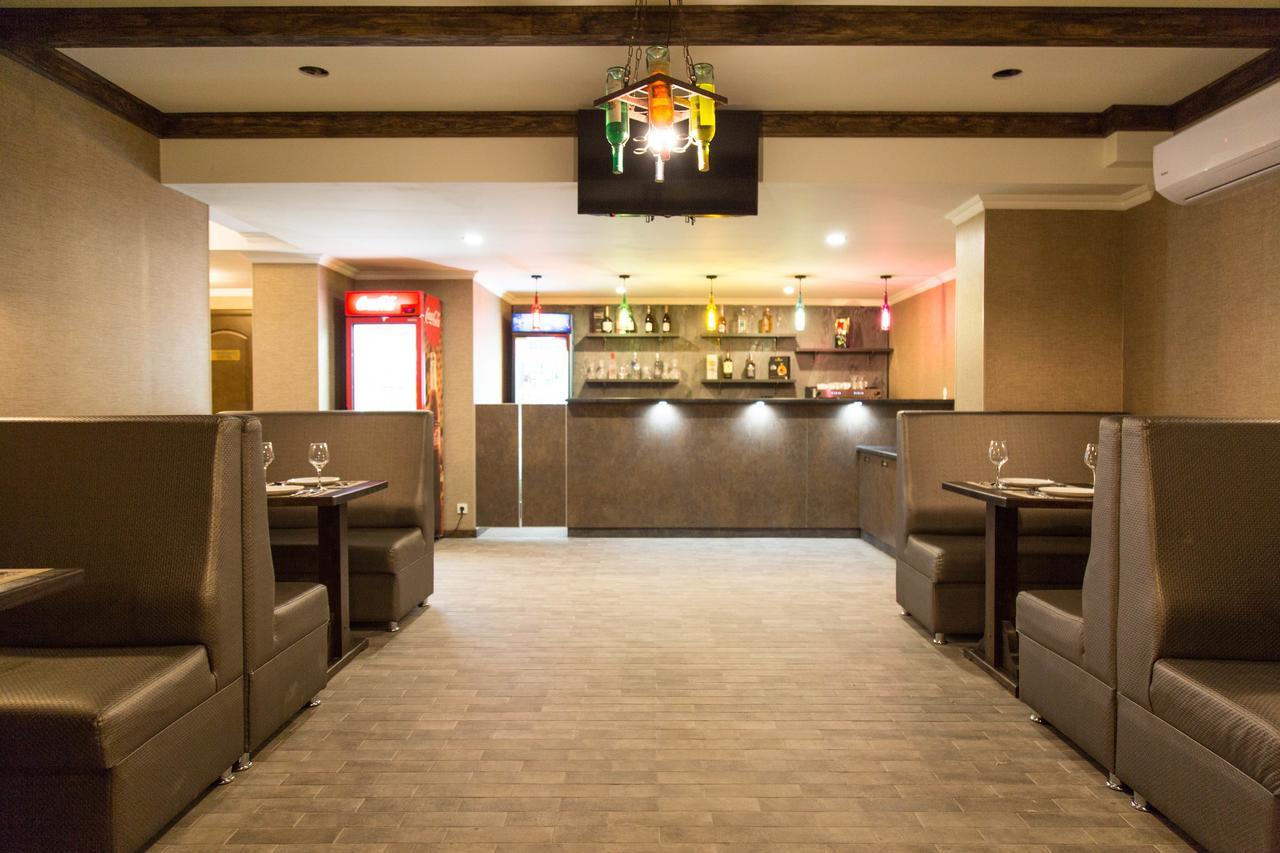 De'Mar Hotel Бишкек Экстерьер фото