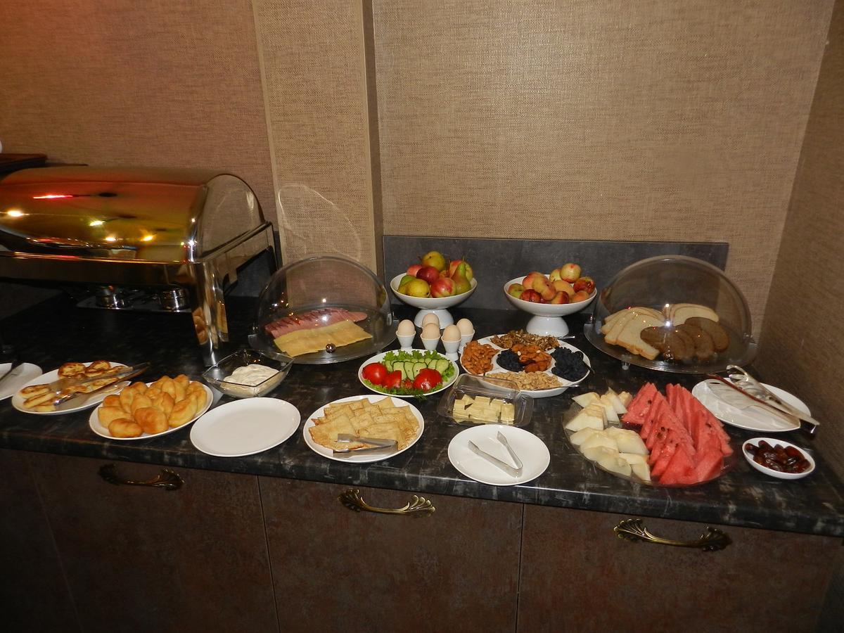 De'Mar Hotel Бишкек Экстерьер фото